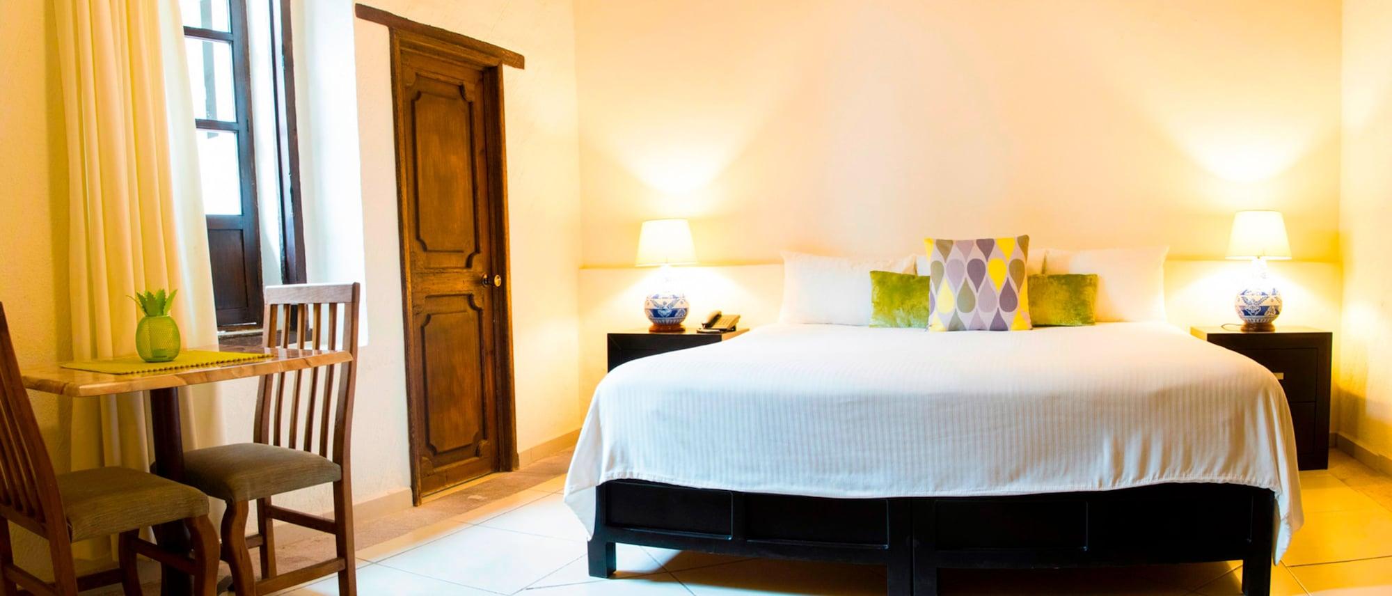 Hotel Expres By Hosting House Morelia Exterior photo