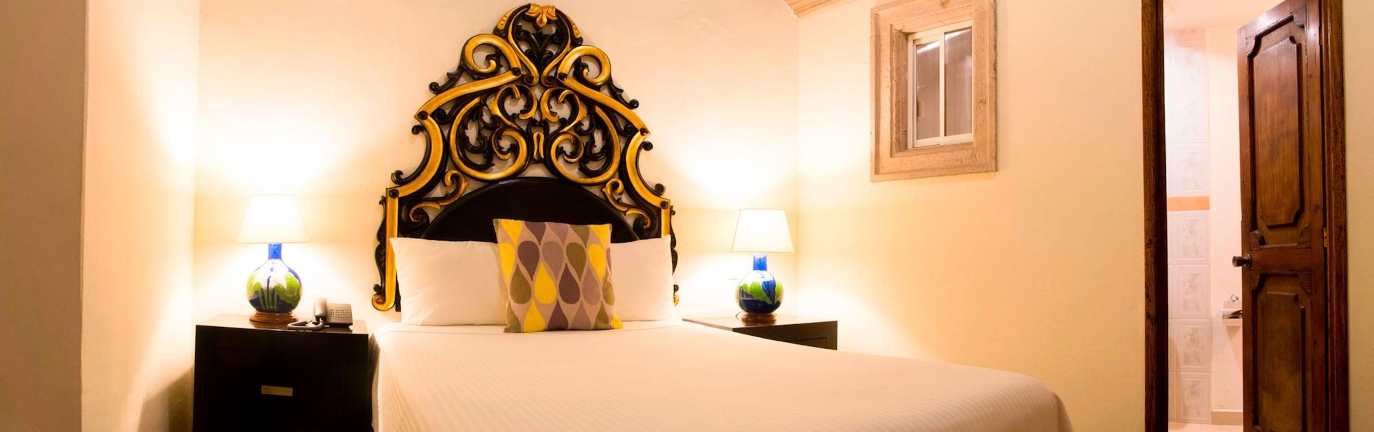 Hotel Expres By Hosting House Morelia Exterior photo