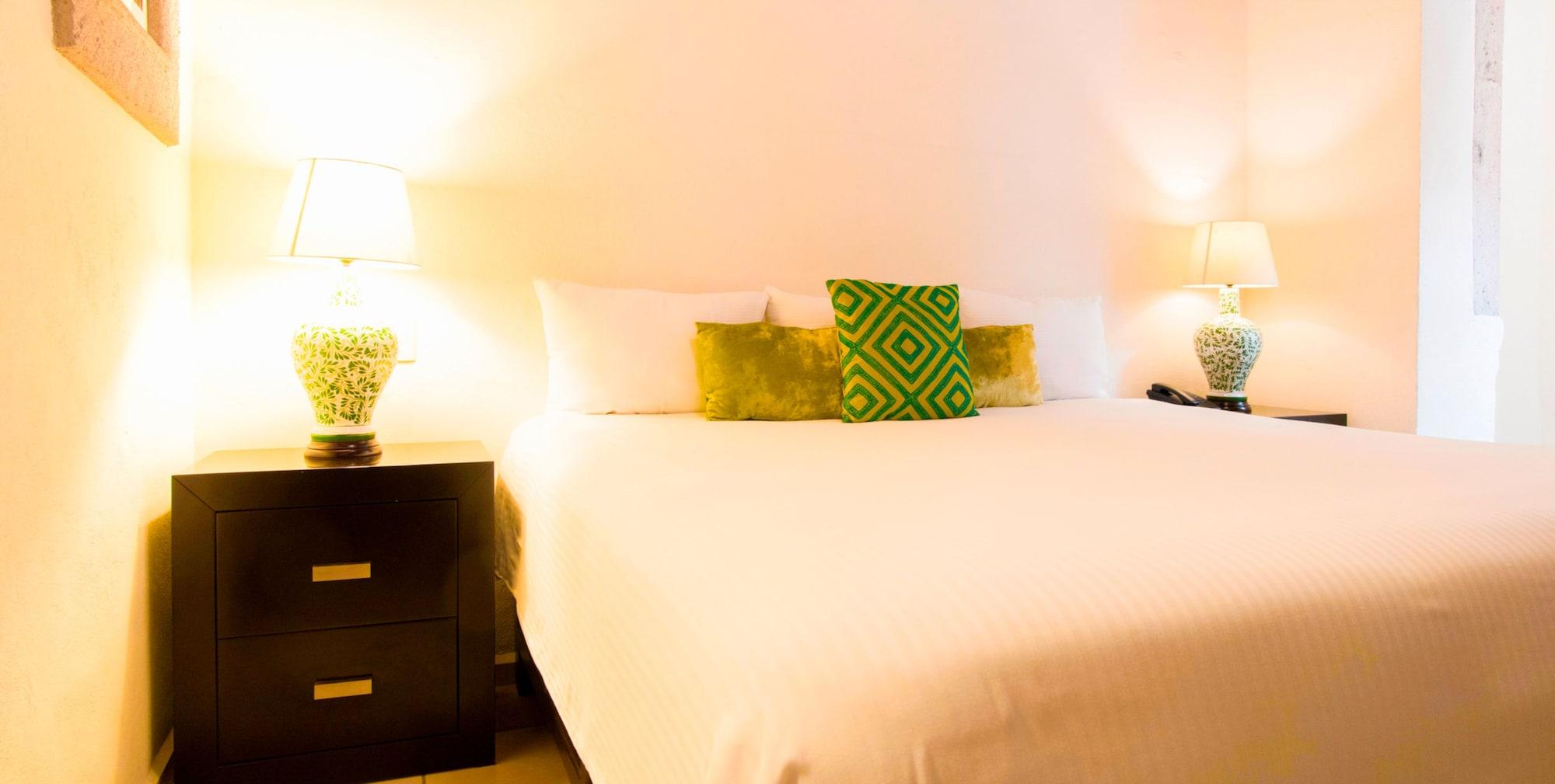 Hotel Expres By Hosting House Morelia Exterior photo
