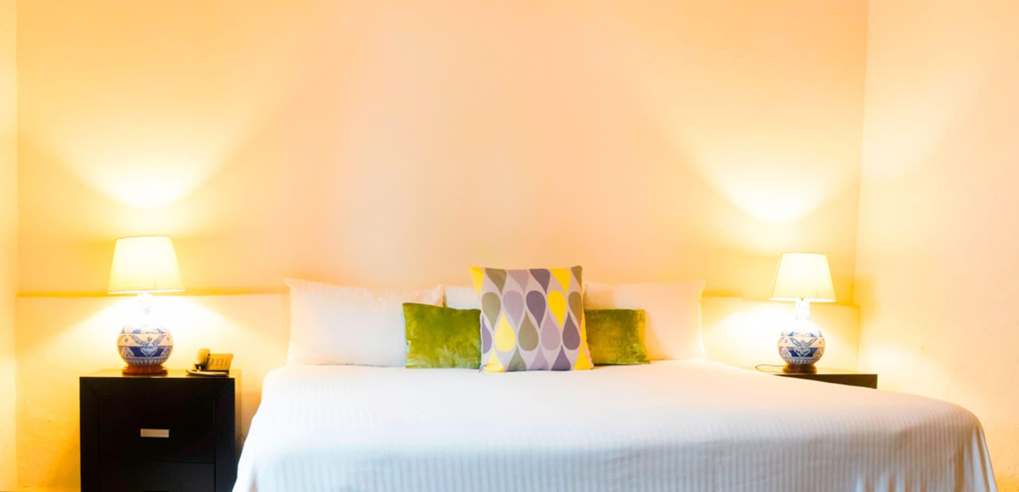 Hotel Expres By Hosting House Morelia Exterior photo