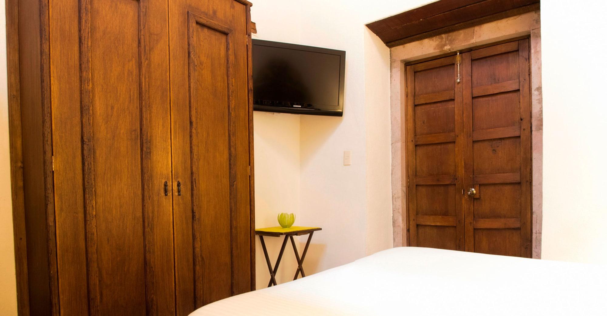 Hotel Expres By Hosting House Morelia Exterior photo