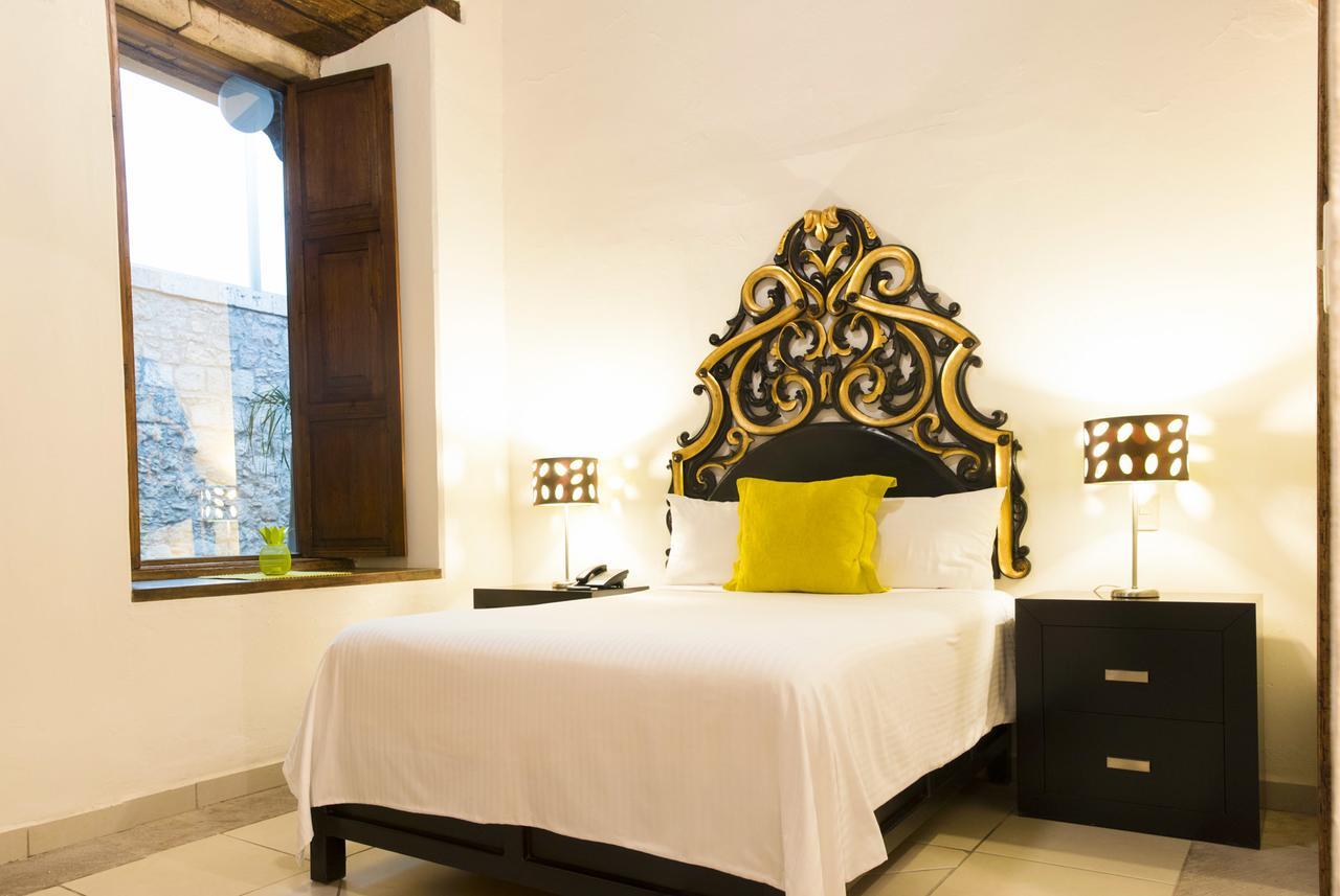 Hotel Expres By Hosting House Morelia Exterior photo